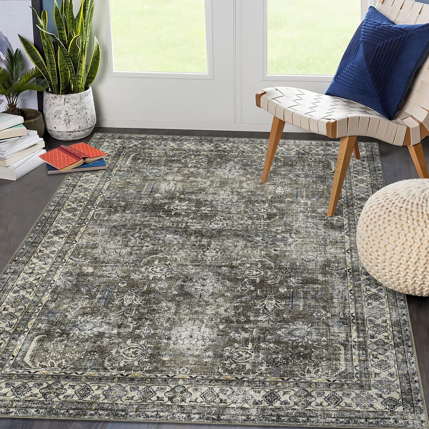 PHO_0ZTAQMFO