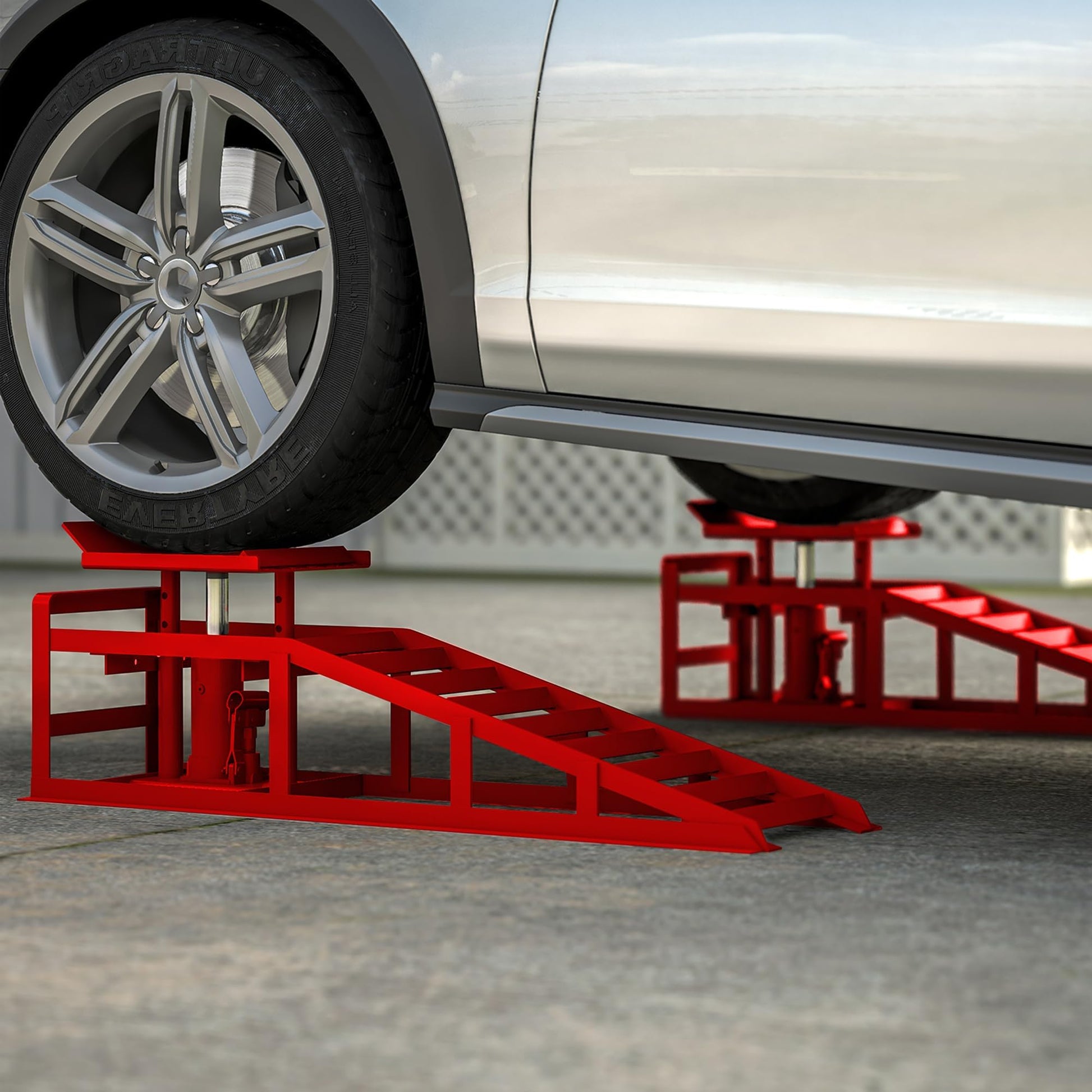 Low-profile car ramp with wide tire platform
